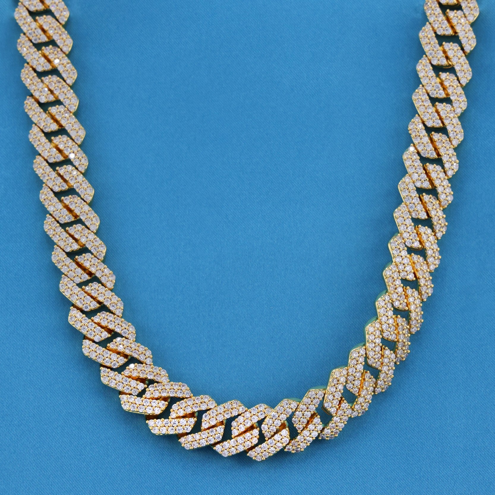 13mm Diamond Prong link Cuban chain - Gold