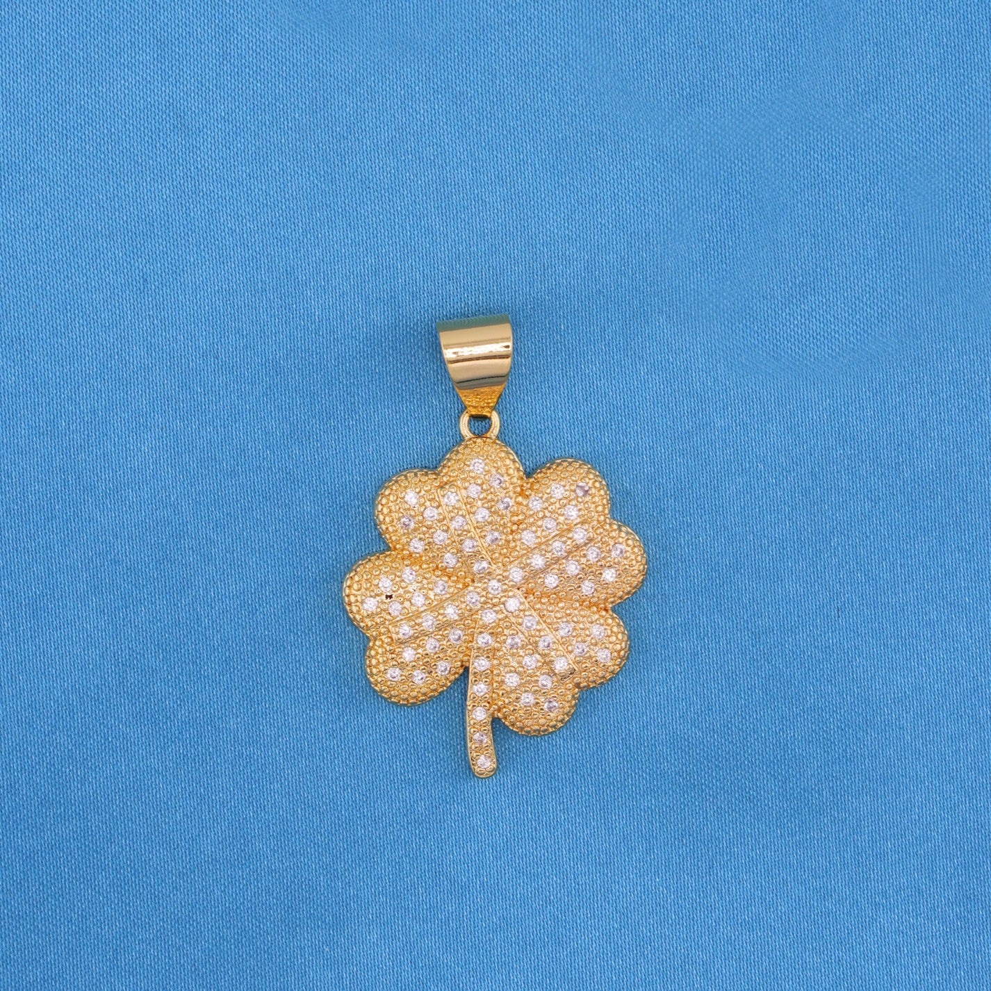 Icy Four Leaf Clover - Gold
