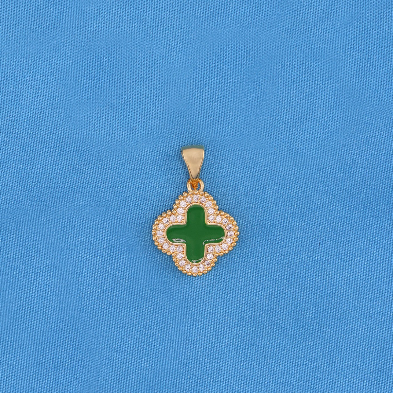 Icy Clover Charm - Gold